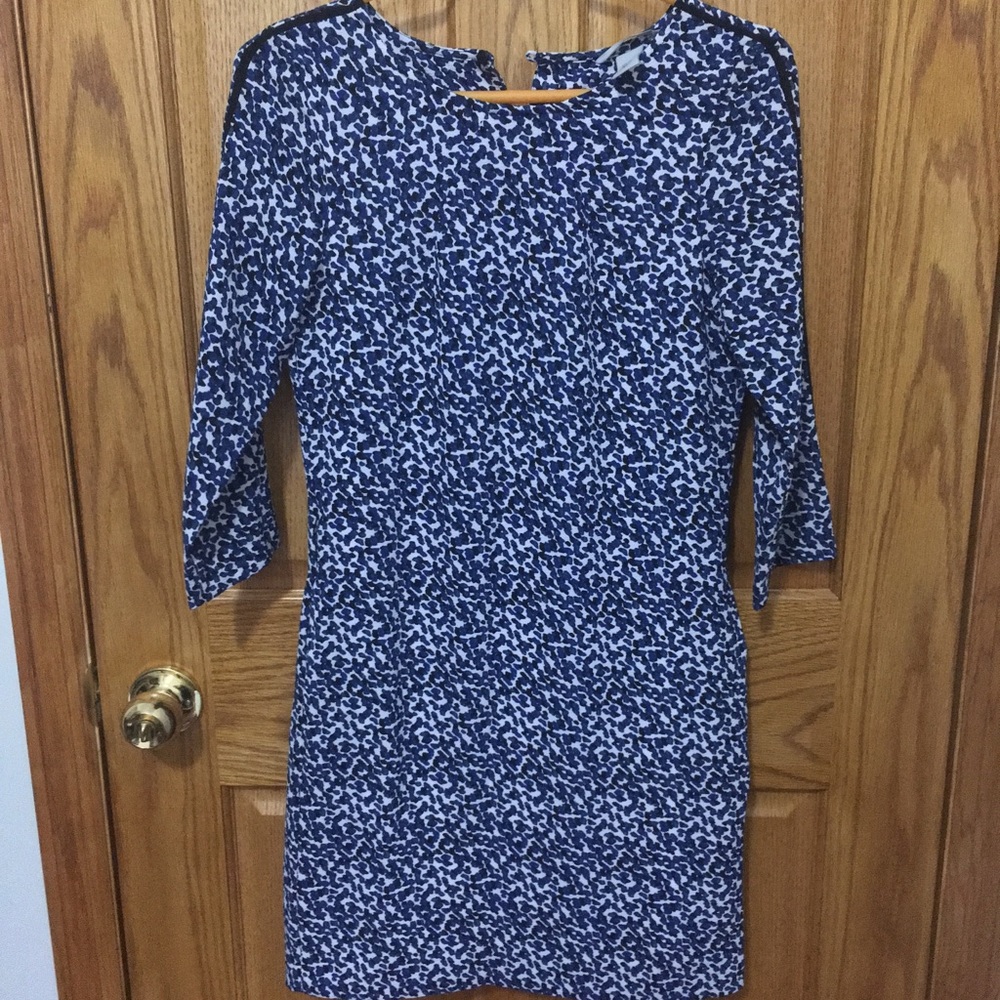 H&M blue and white patterned dress